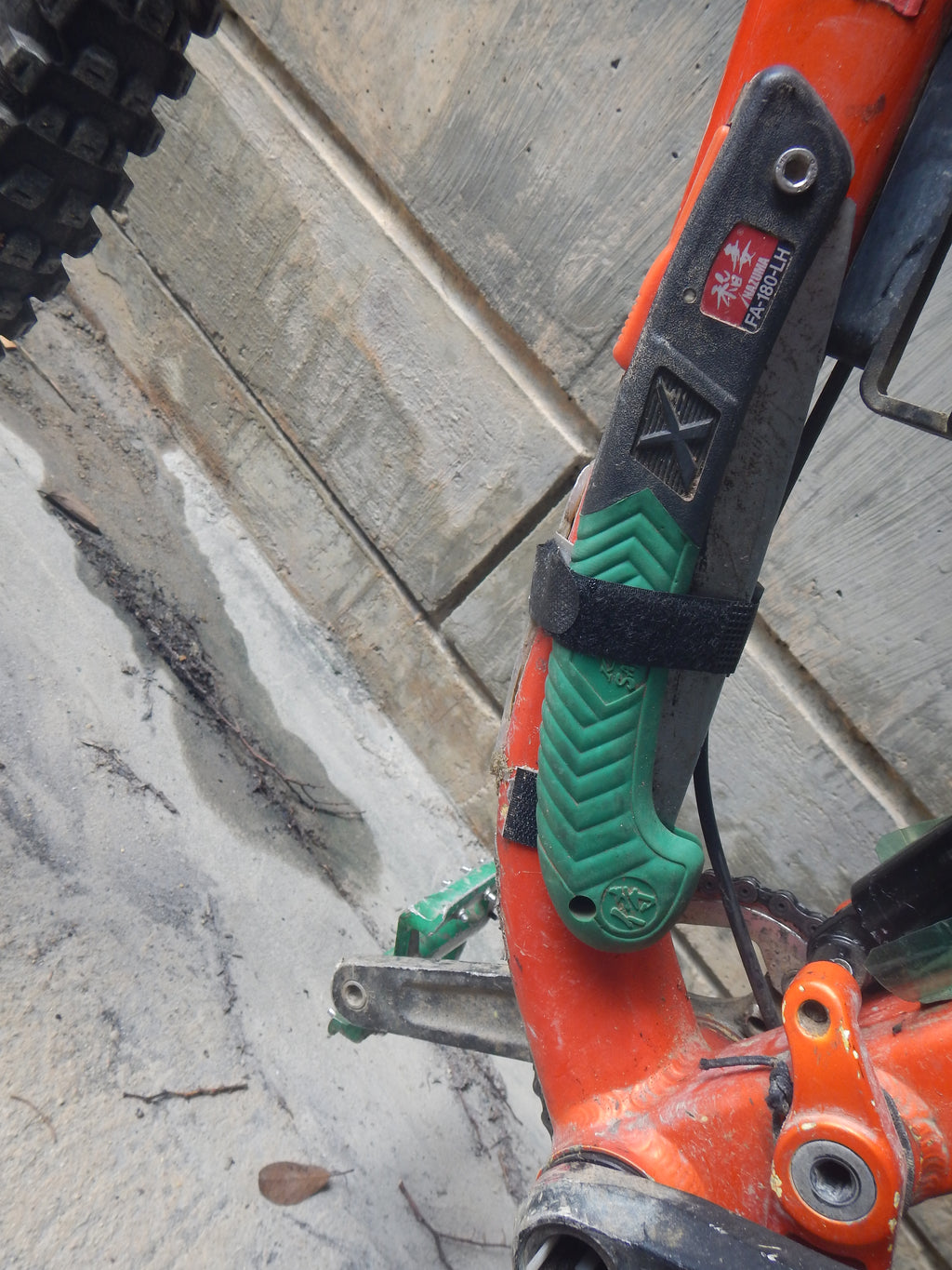 TRAILSAW carry a folding saw